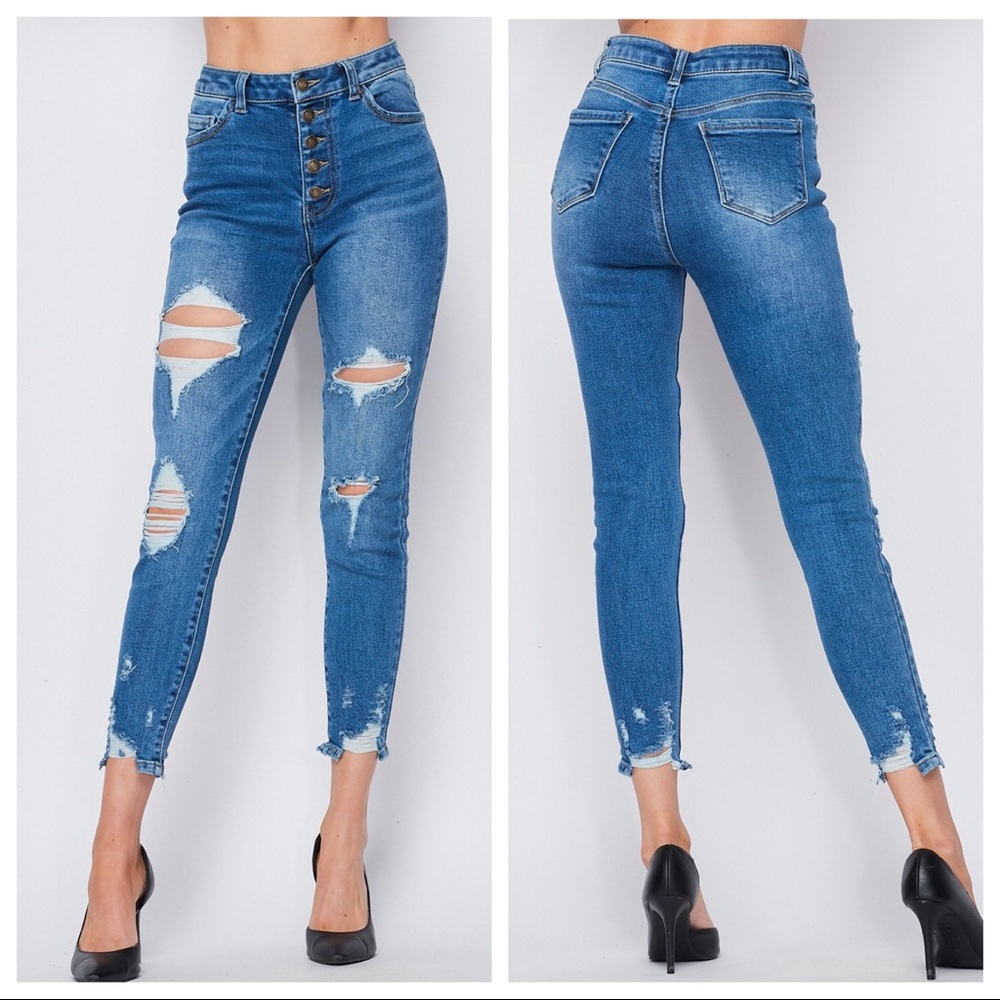 #08 - 80’S Chic 5 Button closure distressed skinny jeans